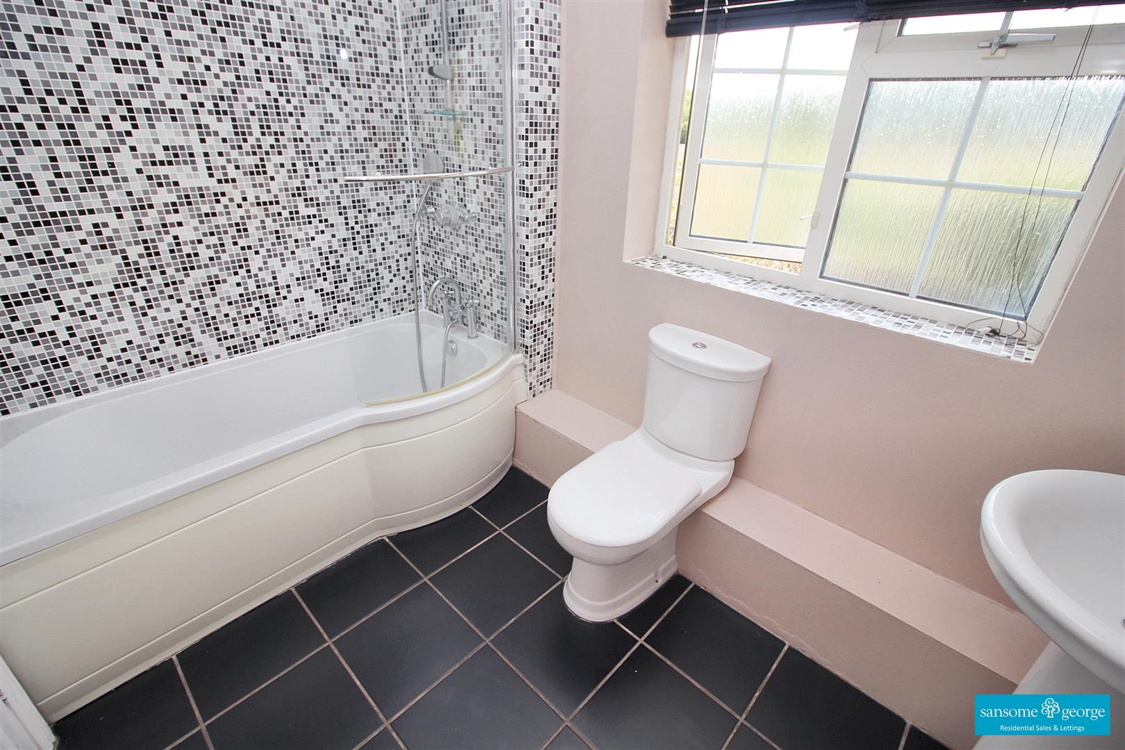 Fairway Avenue, Tilehurst, Reading